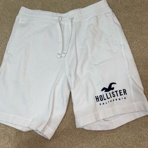 Hollister White Men's Shorts medium